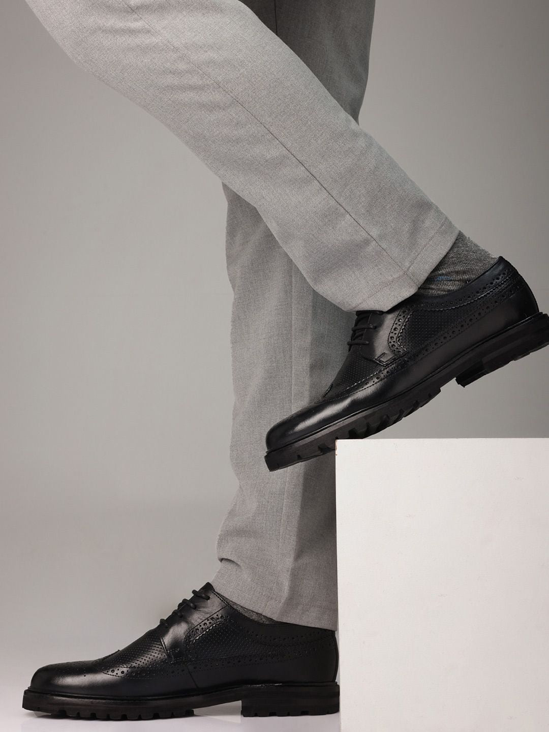 RARE RABBIT Men Textured Round Toe Leather Formal Brogues