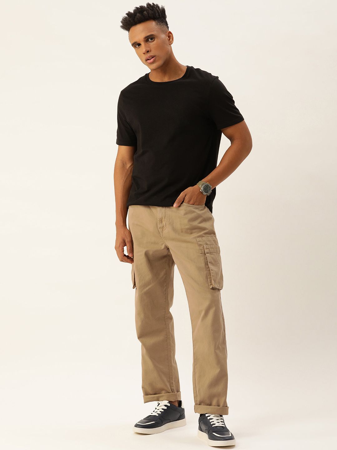 Bene Kleed Men Solid Straight Fit Cargos Trousers