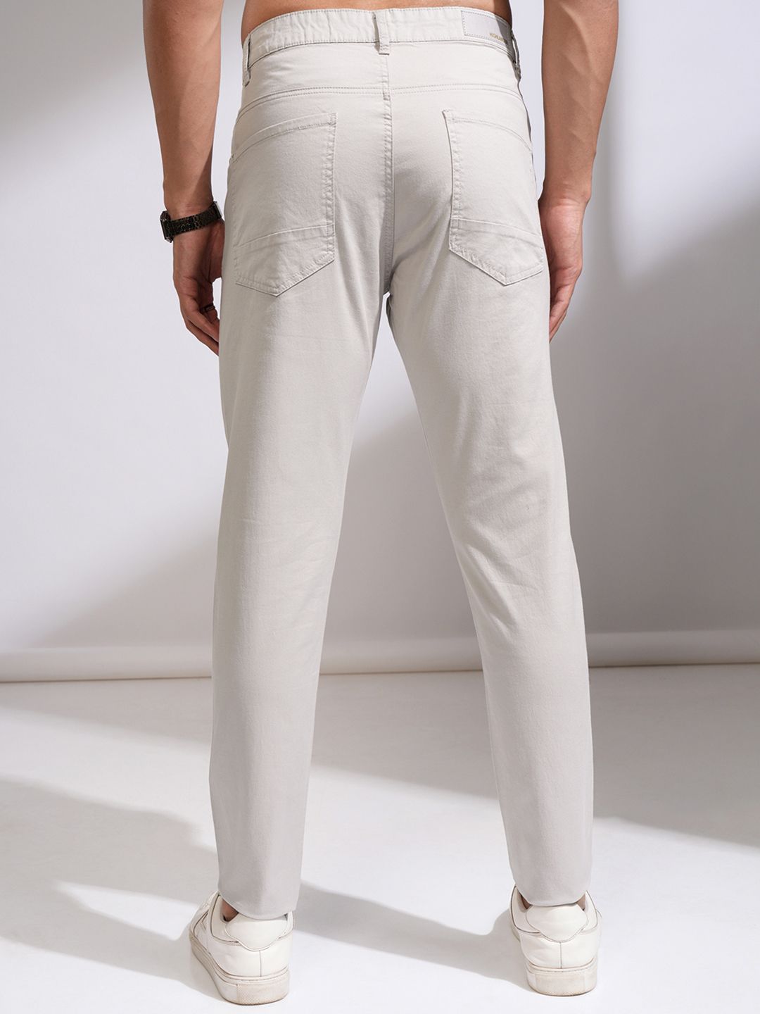 HIGHLANDER Men Tapered Fit Solid Regular Trousers