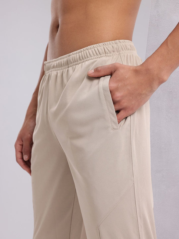 HRX by Hrithik Roshan Men Mid-Rise Brand Logo Detail Rapid-Dry Training Joggers
