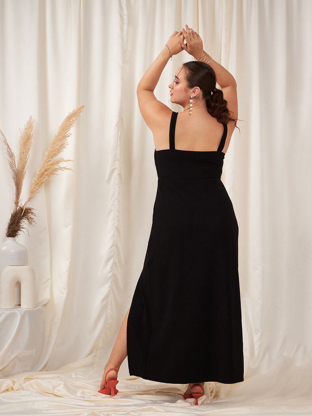 Berrylush Curve Plus Size Black Shoulder Straps Split Thigh Maxi Dress
