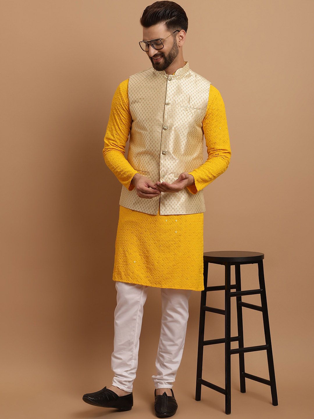 SOJANYA Ethnic Motif Embroidered Regular Pure Cotton Kurta with Churidar