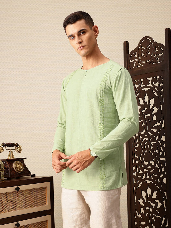 House of Pataudi Floral Embroidered Keyhole Neck Pure Cotton Jashn Kurta