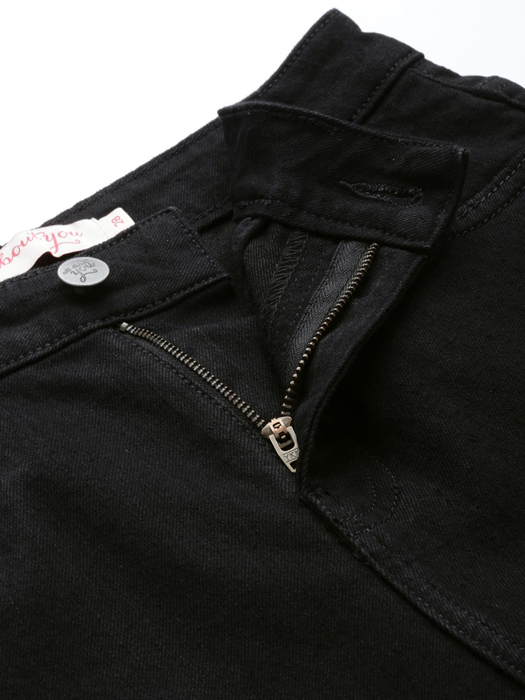 semua tentang anda wanita lurus sesuai dengan seluar jeans regangan tinggi