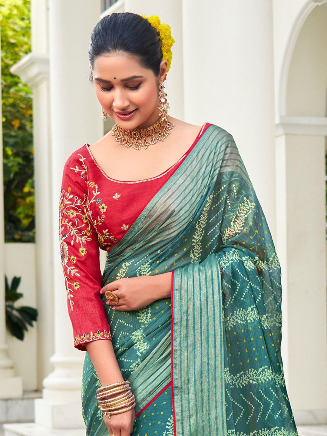 Saree mall Bandhani Printed Zari Poly Chiffon Saree