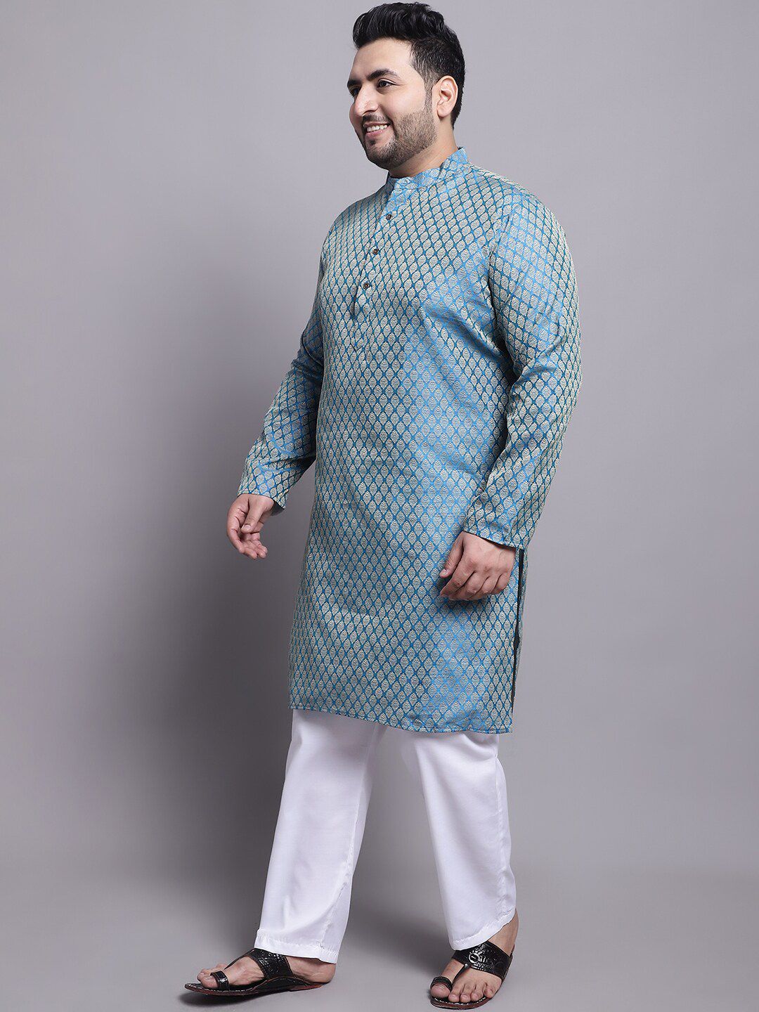 SOJANYA PLUS Plus Size Woven Design Kurta With Pyjamas & Nehru Jacket