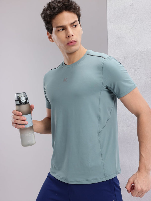 HRX oleh Hrithik Roshan Men T-shirt Pusingan Pepejal Running dengan Perforasi