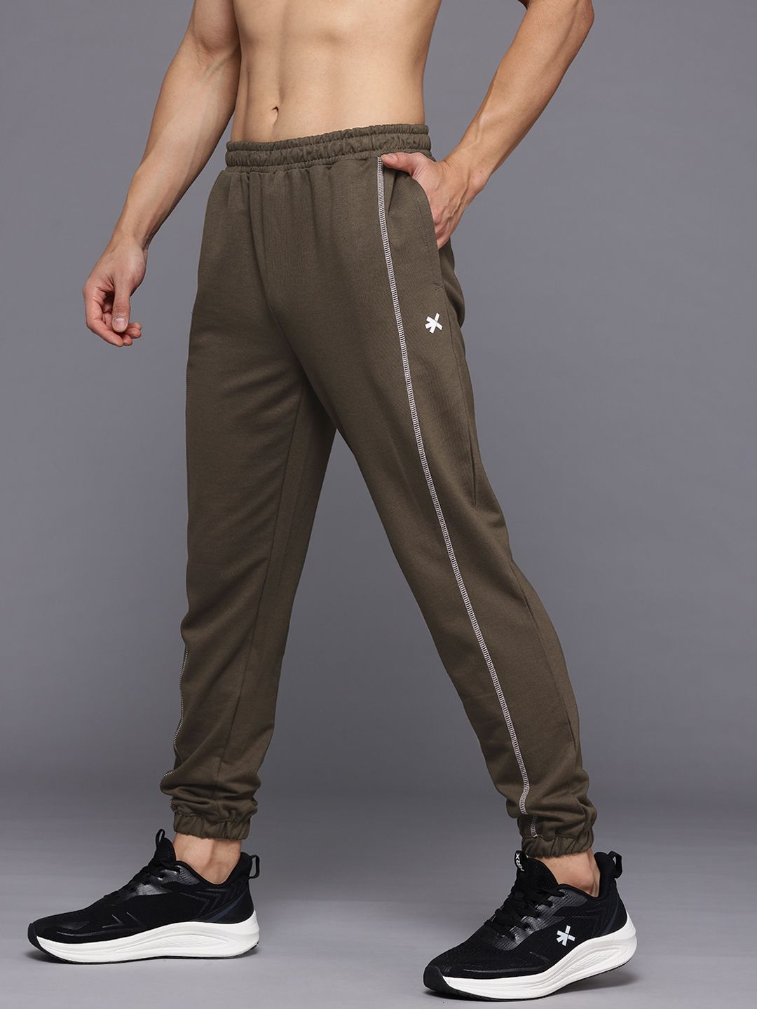 HRX by Hrithik Roshan Men Stripe Detail Training Joggers