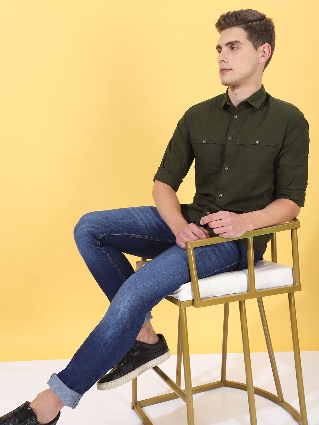 The Indian Garage Co Men Olive Green Slim Fit Solid Casual Shirt