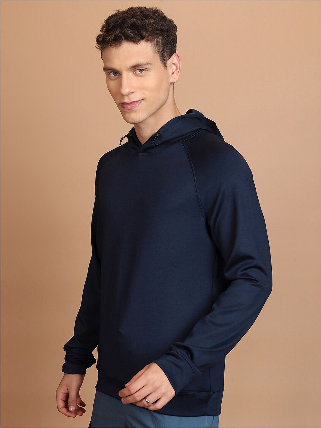 HIGHLANDER Hooded Raglan Sleeves Sweatshirt