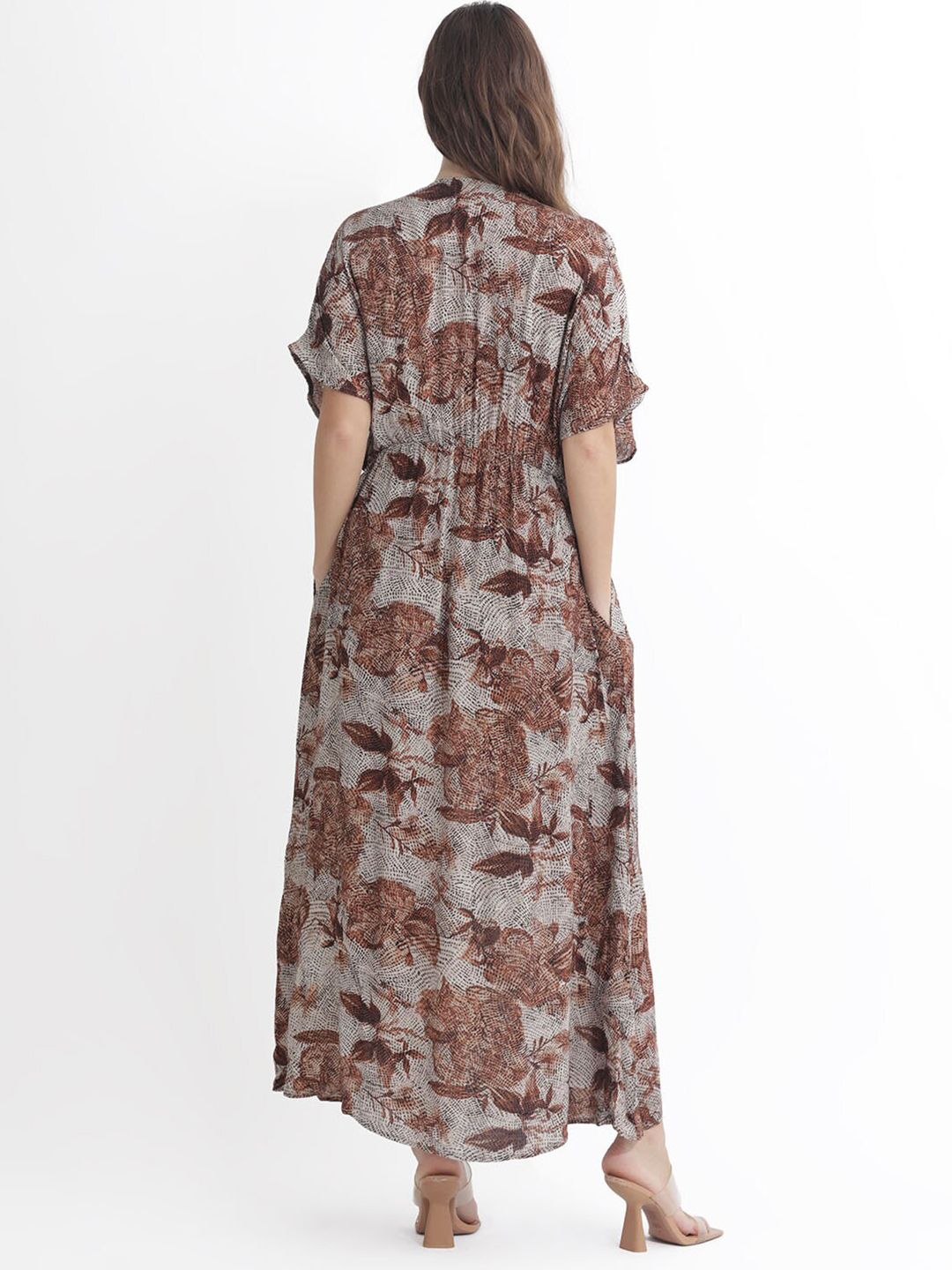 Rareism Abstract Printed V-Neck Fit and Flare Maxi Dress