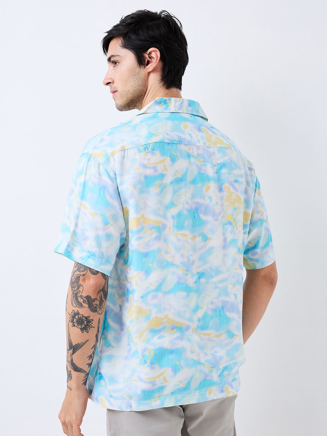 SPYKAR Men Relaxed Fit Cuban Collar Abstract Printed Cotton Casual Shirt