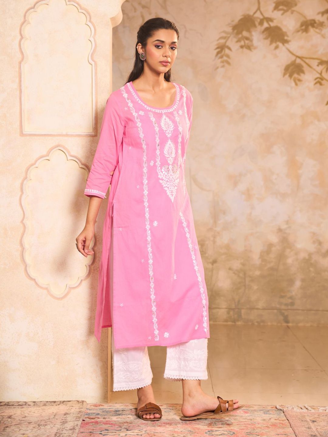 House of Chikankari Women Pink Cotton Chikankari Embroidered Kurta