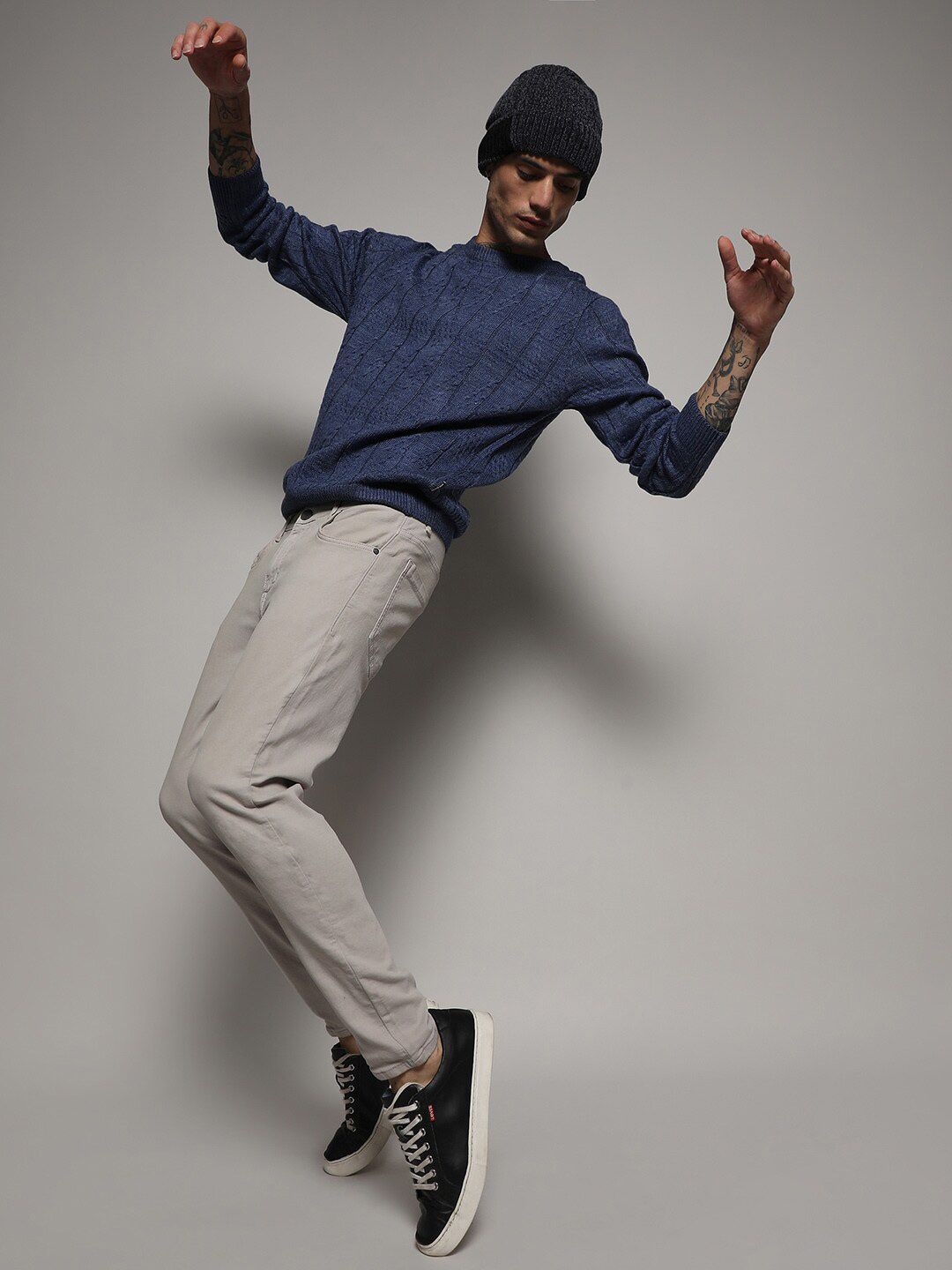 Campus Sutra Blue Cable Knit Self Design Woollen Pullover