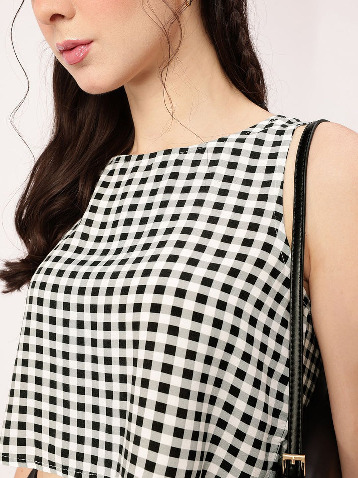 DressBerry Checkered Charm Slit Back Crop Top