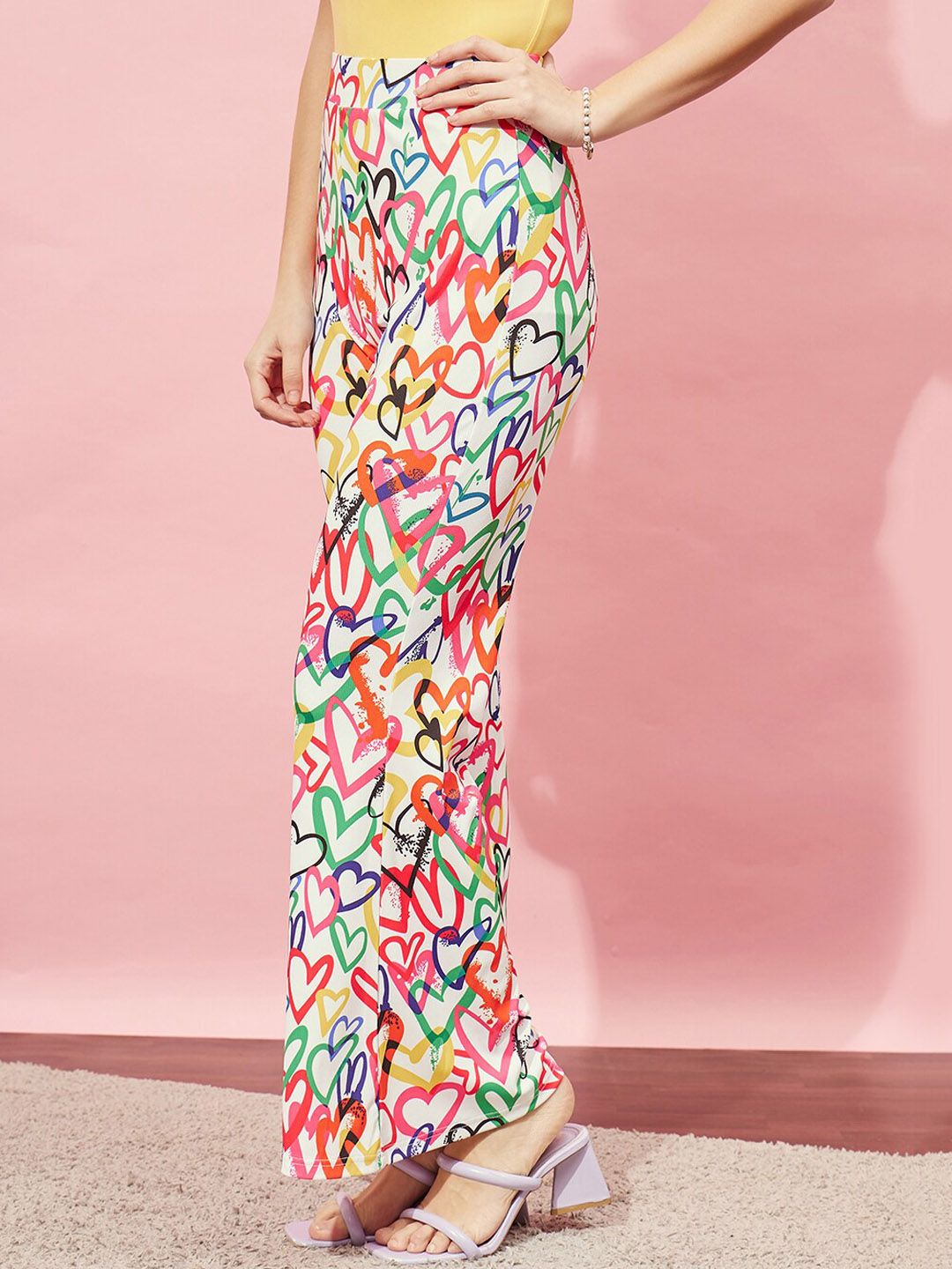 Berrylush White Women High-Rise Printed Relaxed Straight Leg Parallel Trousers