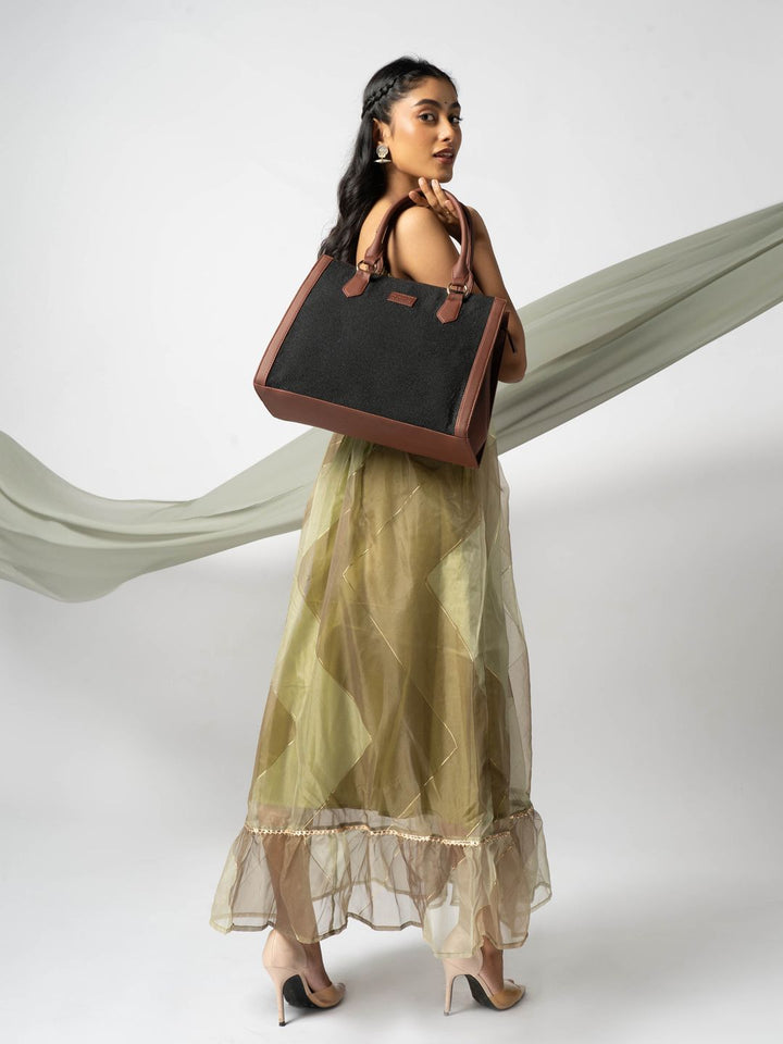 ZOUK Oversized Structured Jute Handheld Bag