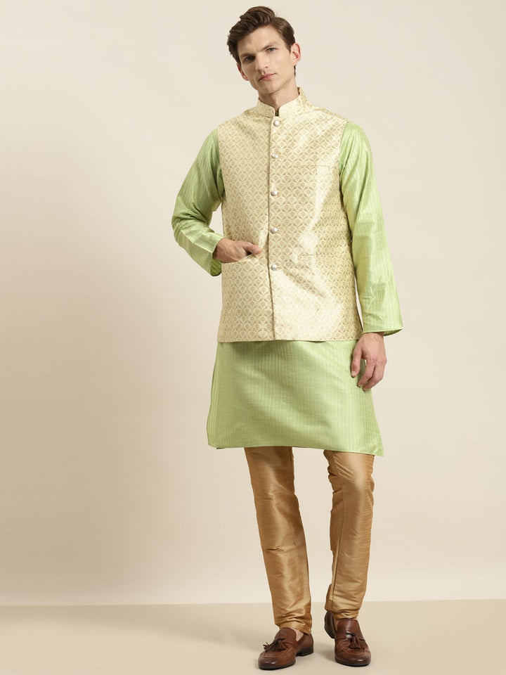 SOJANYA Kurta Belang Hijau Lelaki dengan Jaket Churidar & Nehru