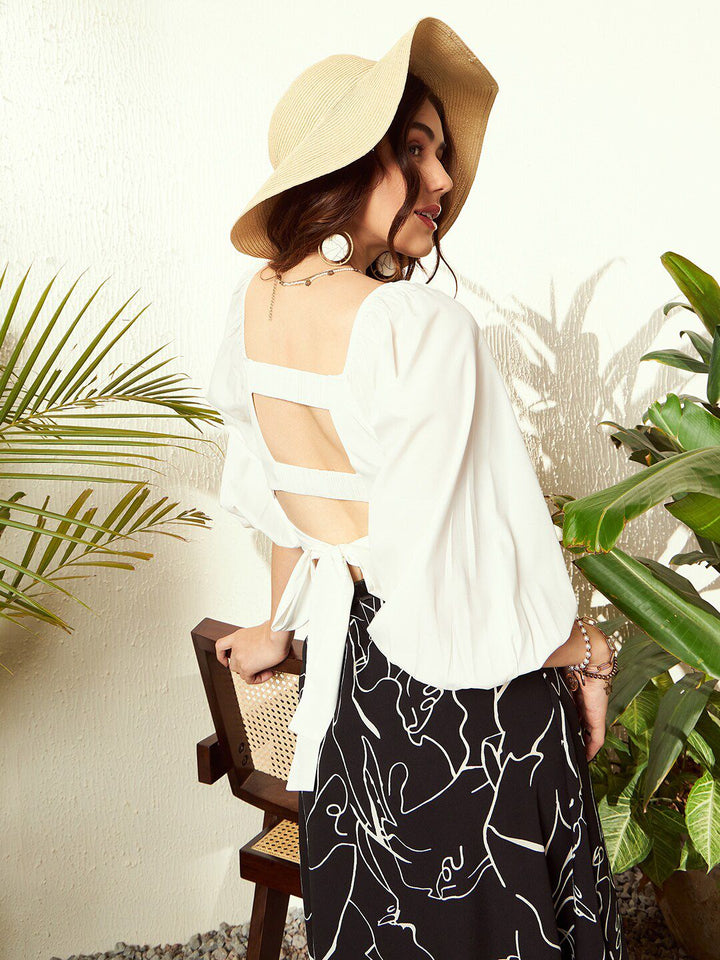 Berrylush Sweetheart Neck Puff Sleeve Styled Back Crop Top