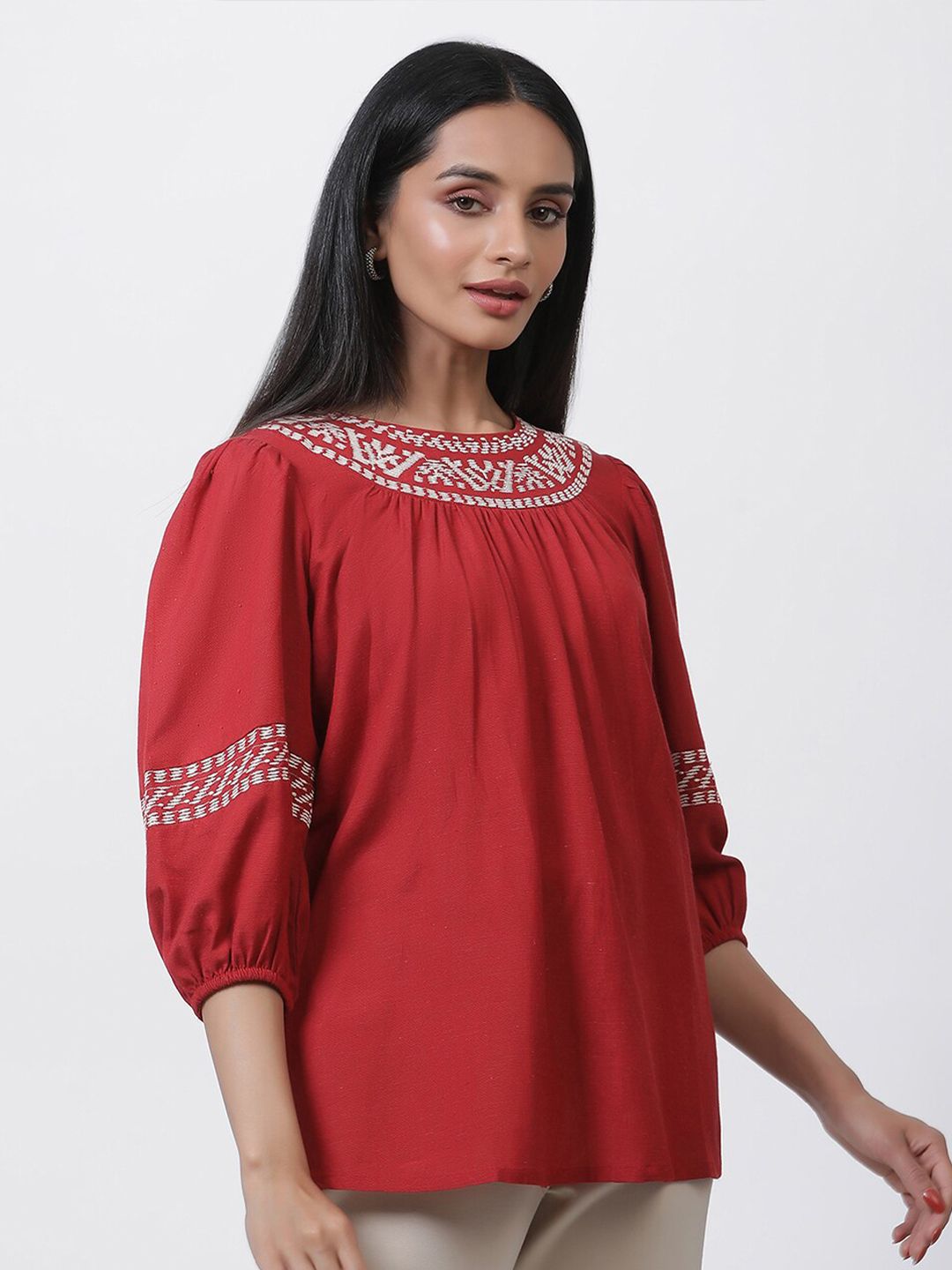 W Embroidered Puffed Sleeves Top