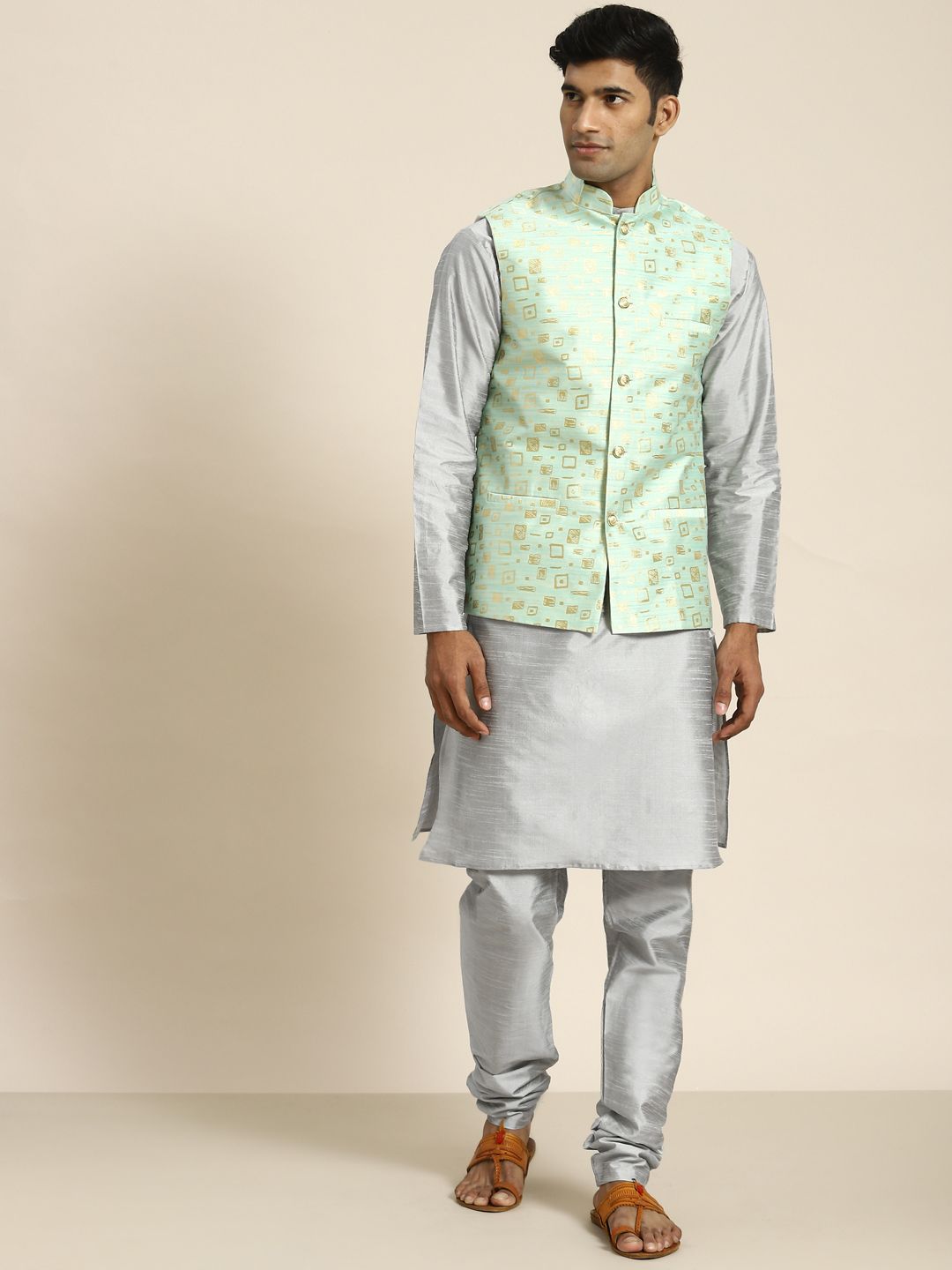 SOJANYA Men Woven Design Kurta with Churidar with Nehru Jacket