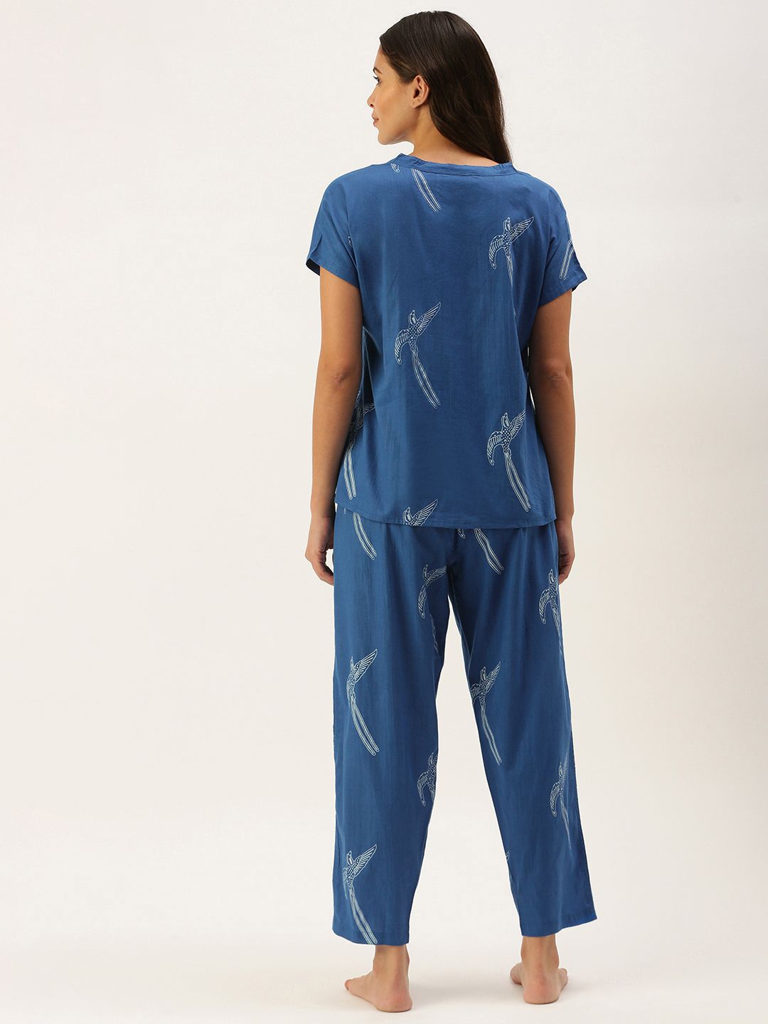 SANSKRUTIHOMES Women Blue & White Pure Cotton Conversational Printed Pyjama Set