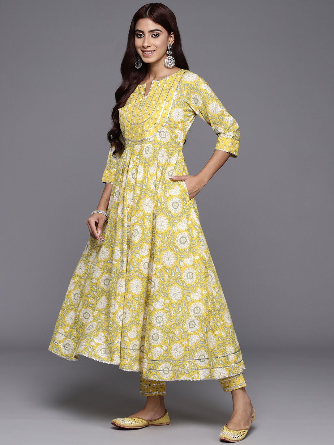 Libas Women Floral Printed Gotta Patti Pure Cotton Kurta With Trousers & With Dupatta