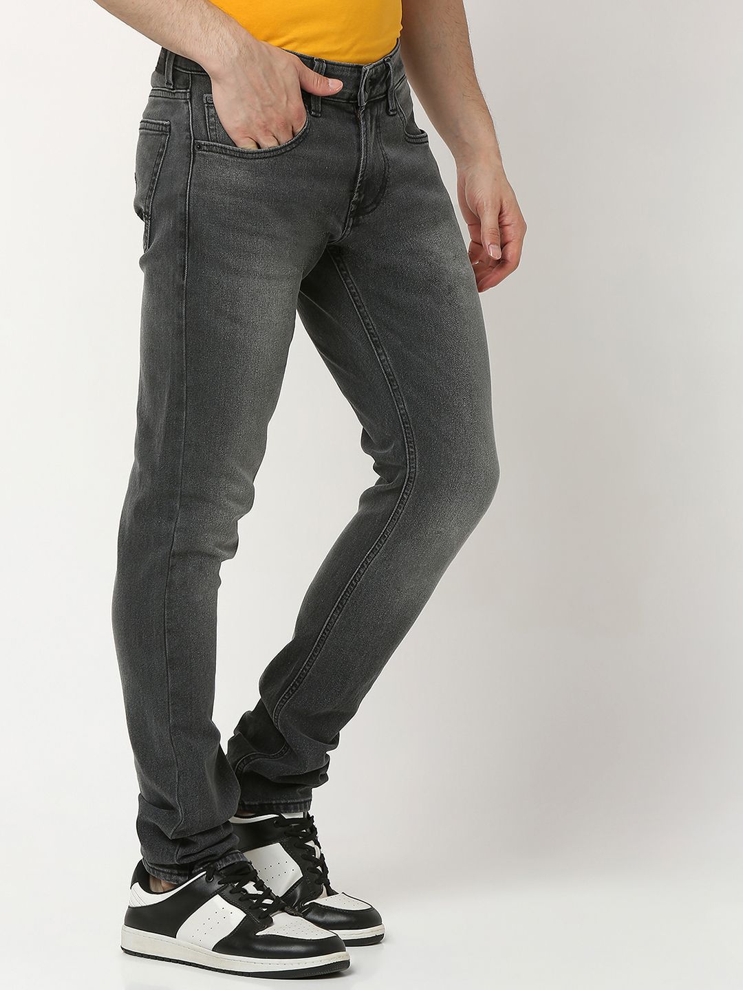 SPYKAR Men Slim Fit Low-Rise Light Fade Stretchable Jeans