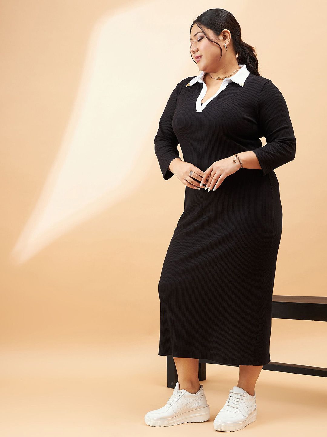 SASSAFRAS Curve Plus Size Sheath Midi Dress
