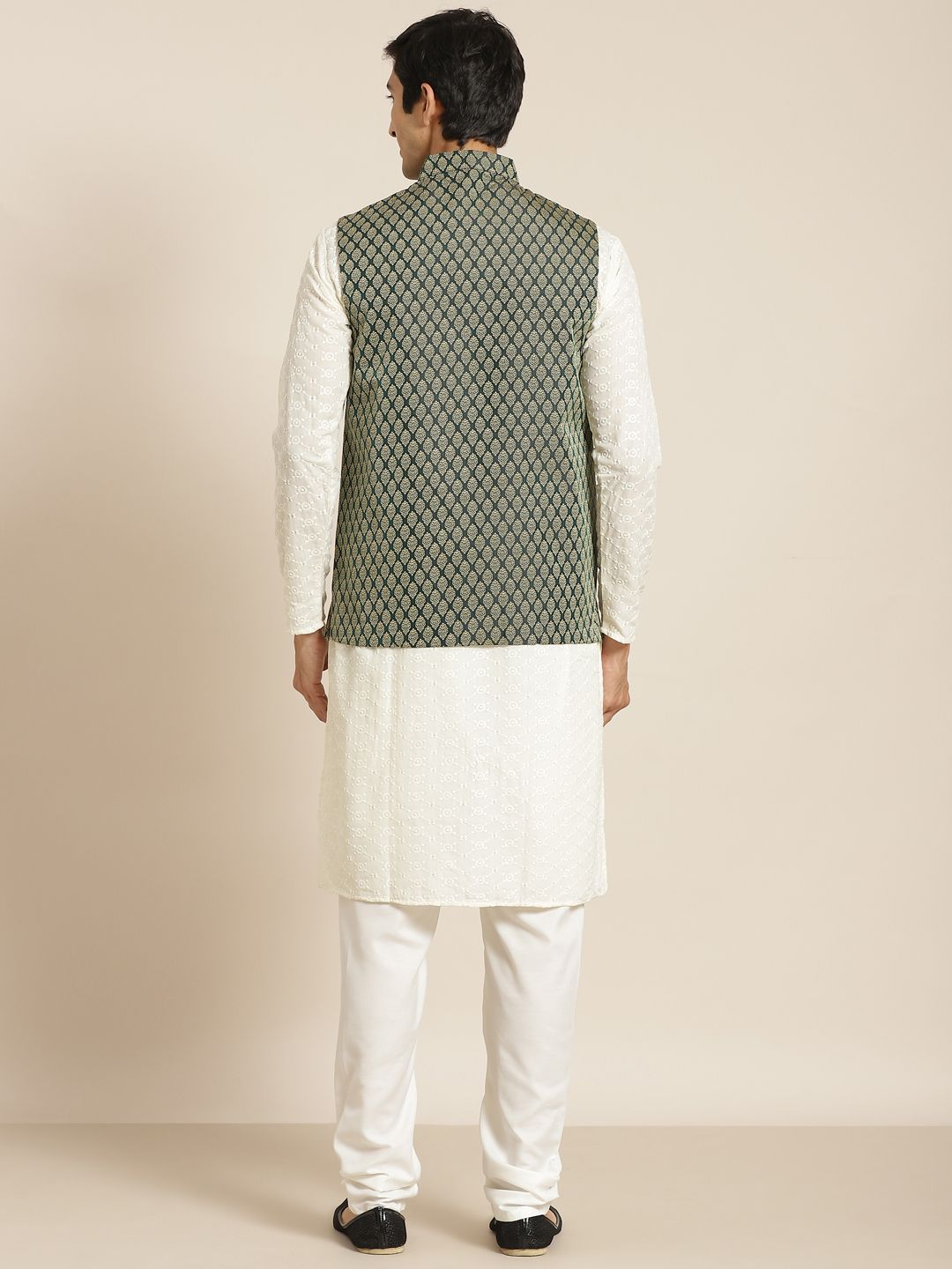 SOJANYA Men Cream-Coloured Chikankari Pure Cotton Kurta with Churidar & Nehrujacket