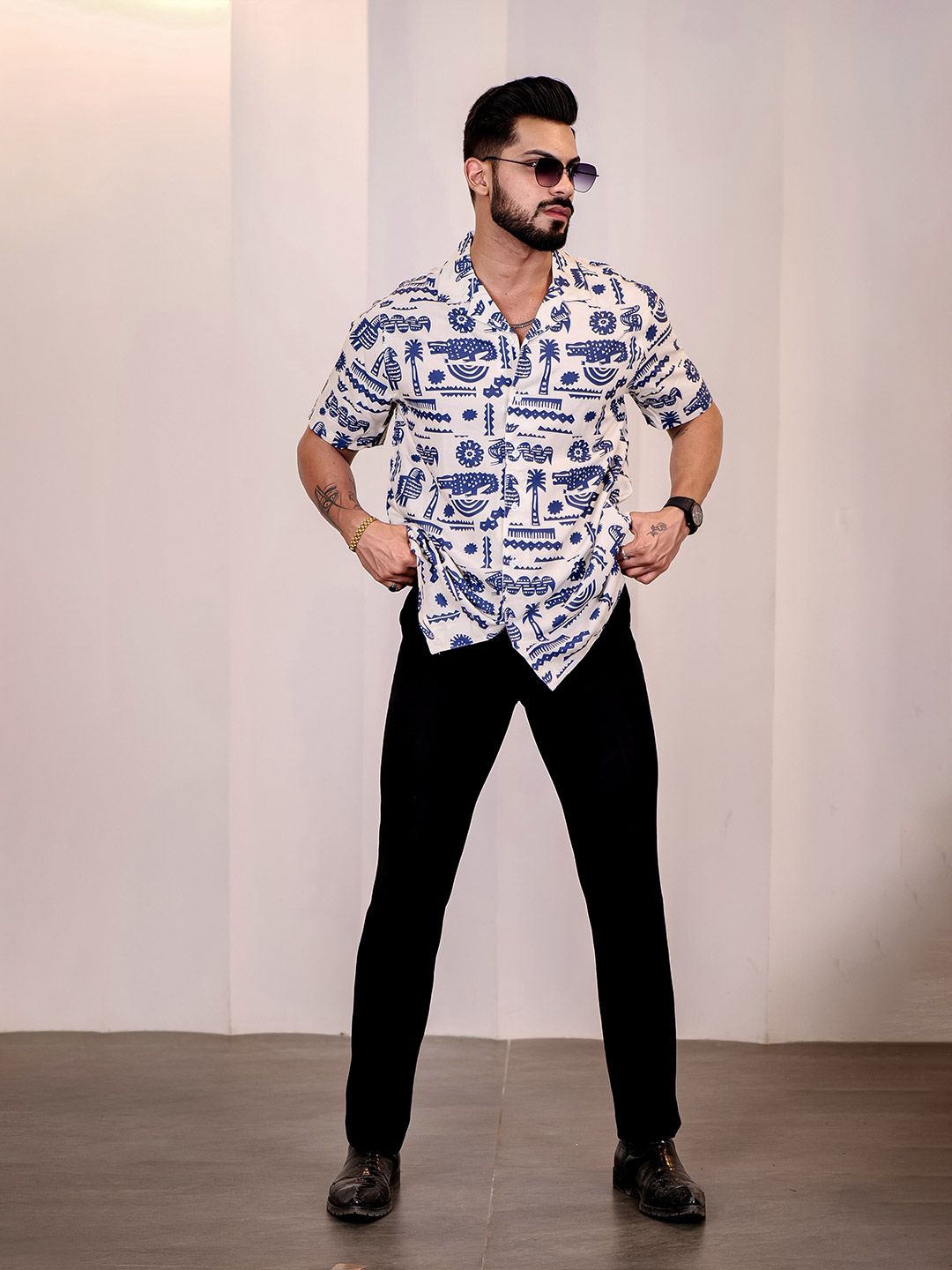 Eszett Graphic Printed Spread Collar Pure Cotton Casual Shirt