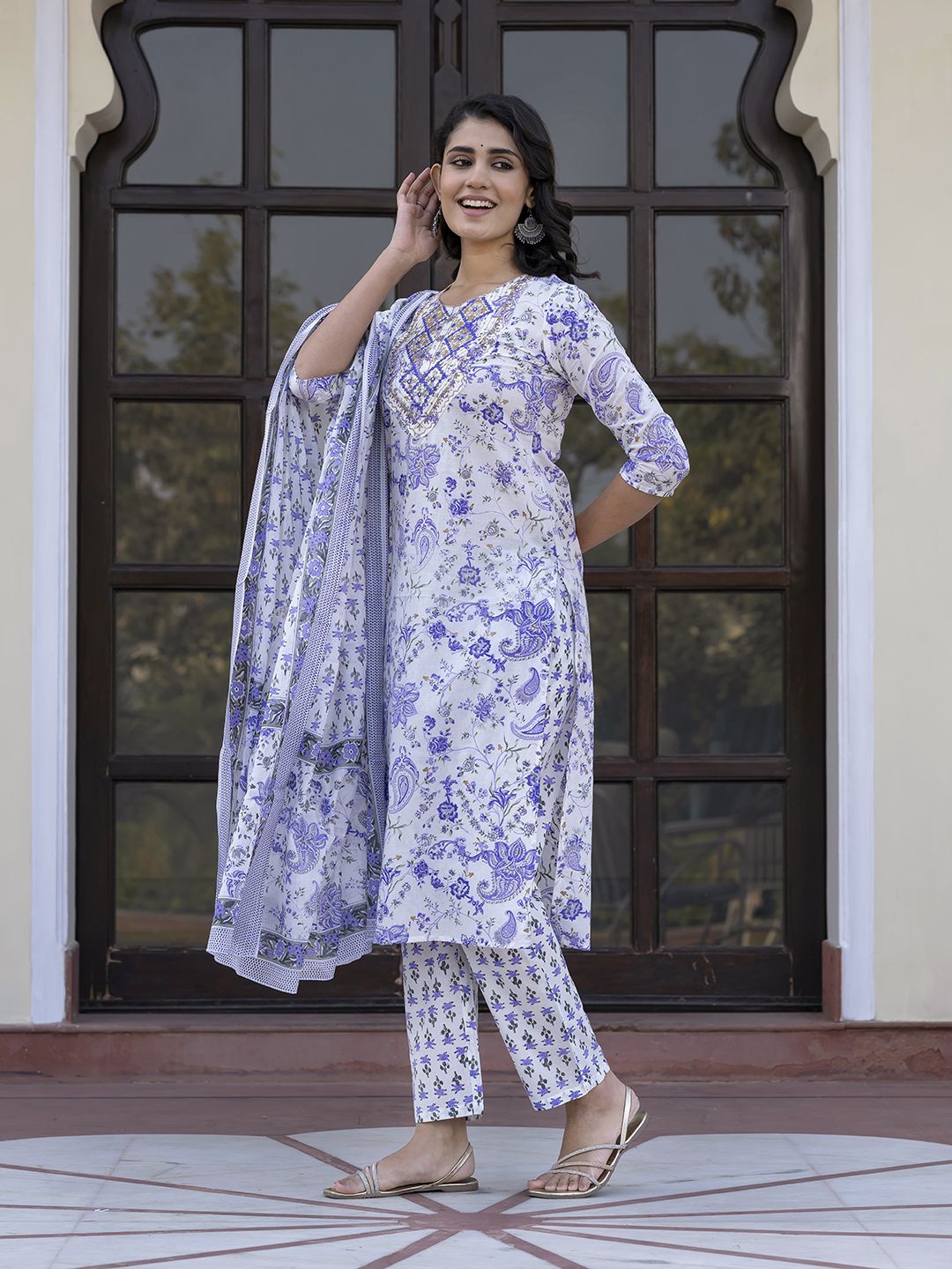 Kalini Wanita Paisley Kurta Kapas Tulen Biasa Dengan Seluar & Dengan Dupatta