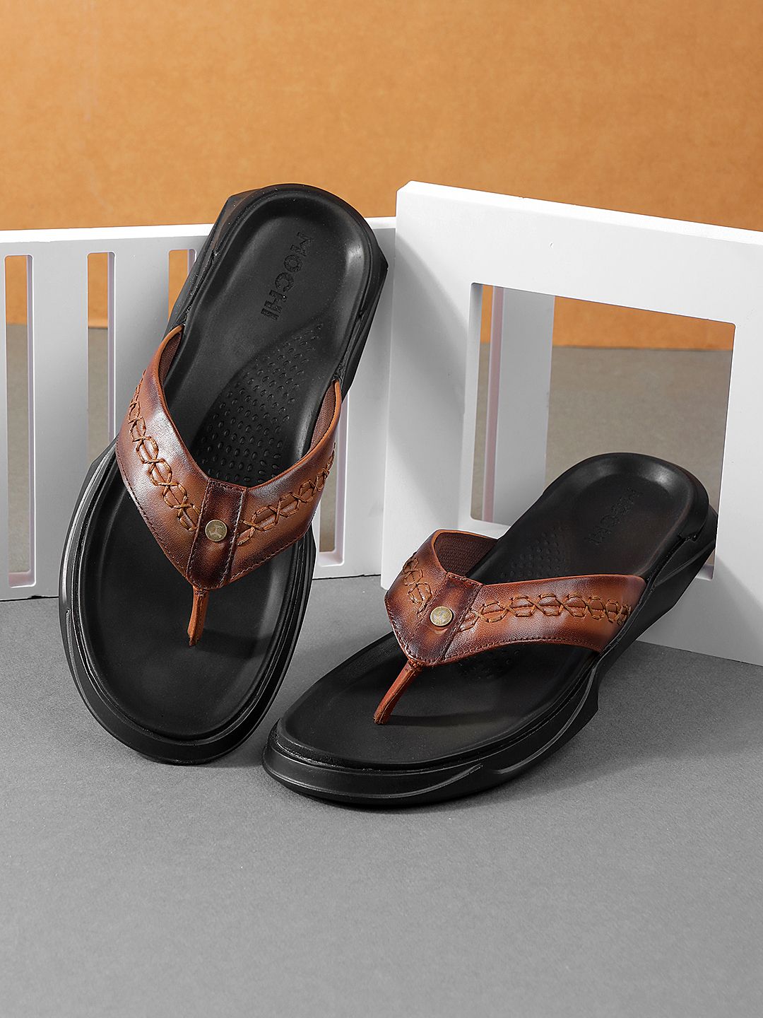Mochi Men Textured Leather Comfort Sandals