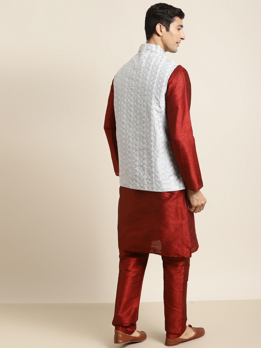 SOJANYA Men Maroon Kurta with Churidar & Nehru Jacket