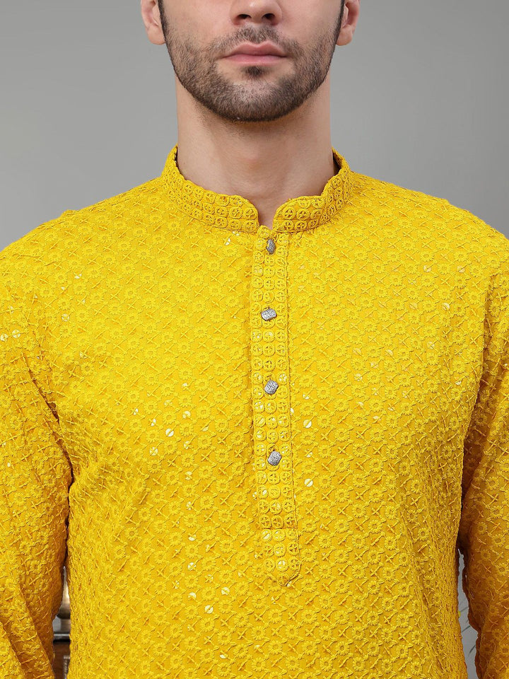 Jompers Floral bersulam Chikankari Pure Cotton Kurta dengan Churidar