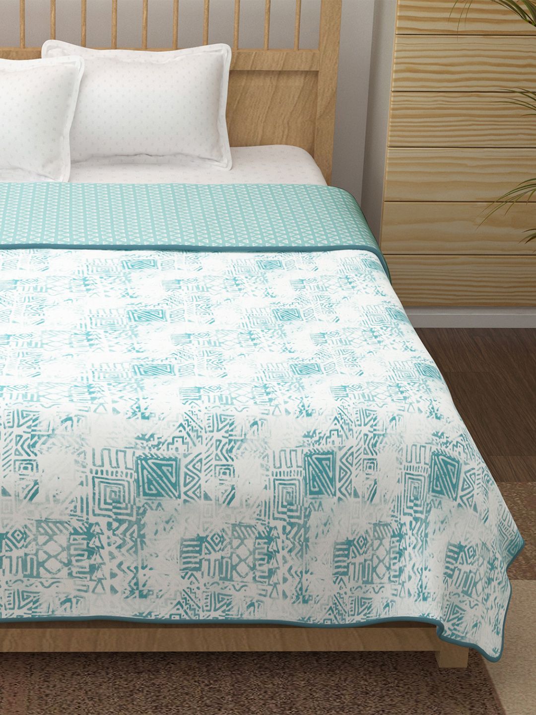 Story@home Blue & White Printed AC Room 150 GSM Reversible Cotton Double Bed Dohar