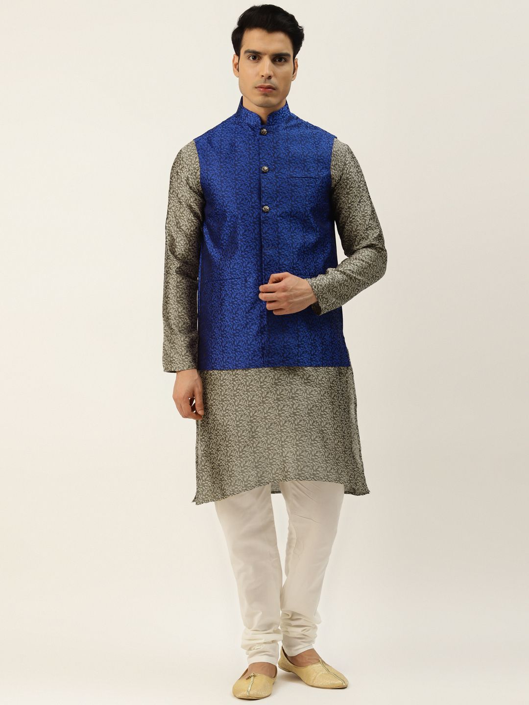SOJANYA Men Grey & White Ethnic Motifs Woven Design Kurta with Churidar & Nehru Jacket