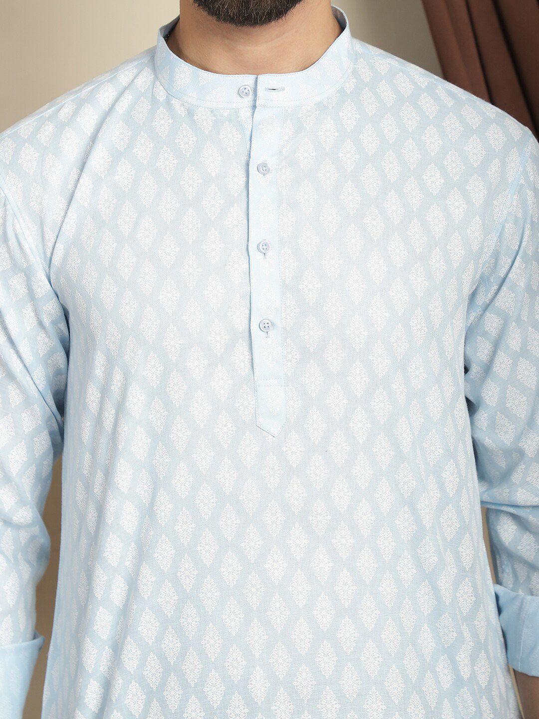 Anouk Geometric Mandarin Collar Long Sleeves Thread Work Kurta
