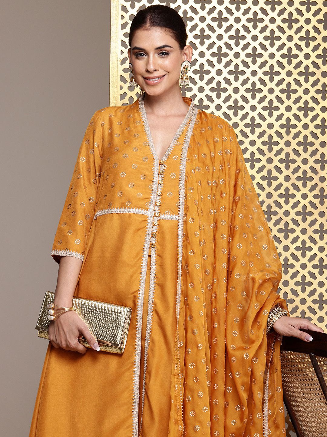 House of Pataudi Floral Printed Regular Sequinned Jashn Kurta with Palazzos & Dupatta