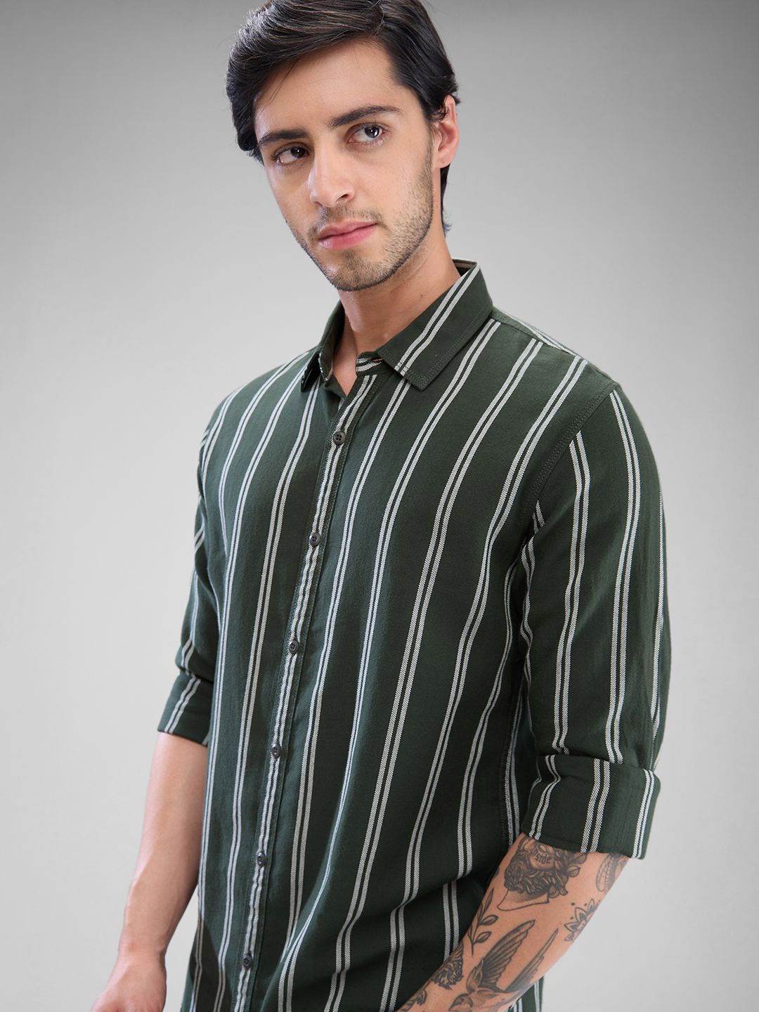 SPYKAR Men Slim Fit Opaque Striped Spread Collar Casual Shirt