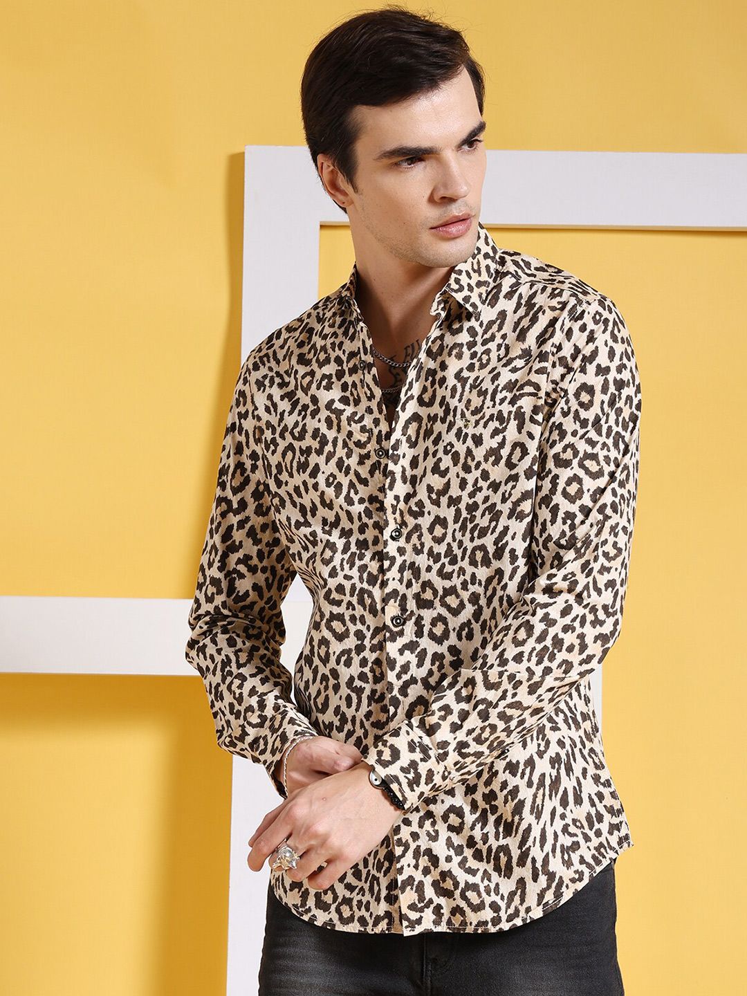 The Indian Garage Co Slim Fit Animal Printed Pure Cotton Casual Shirt