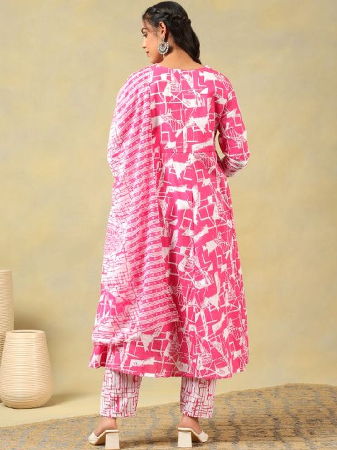 Mamicha Women Printed Regular Thread Work Pure Cotton Kurta with Trousers & With Dupatta