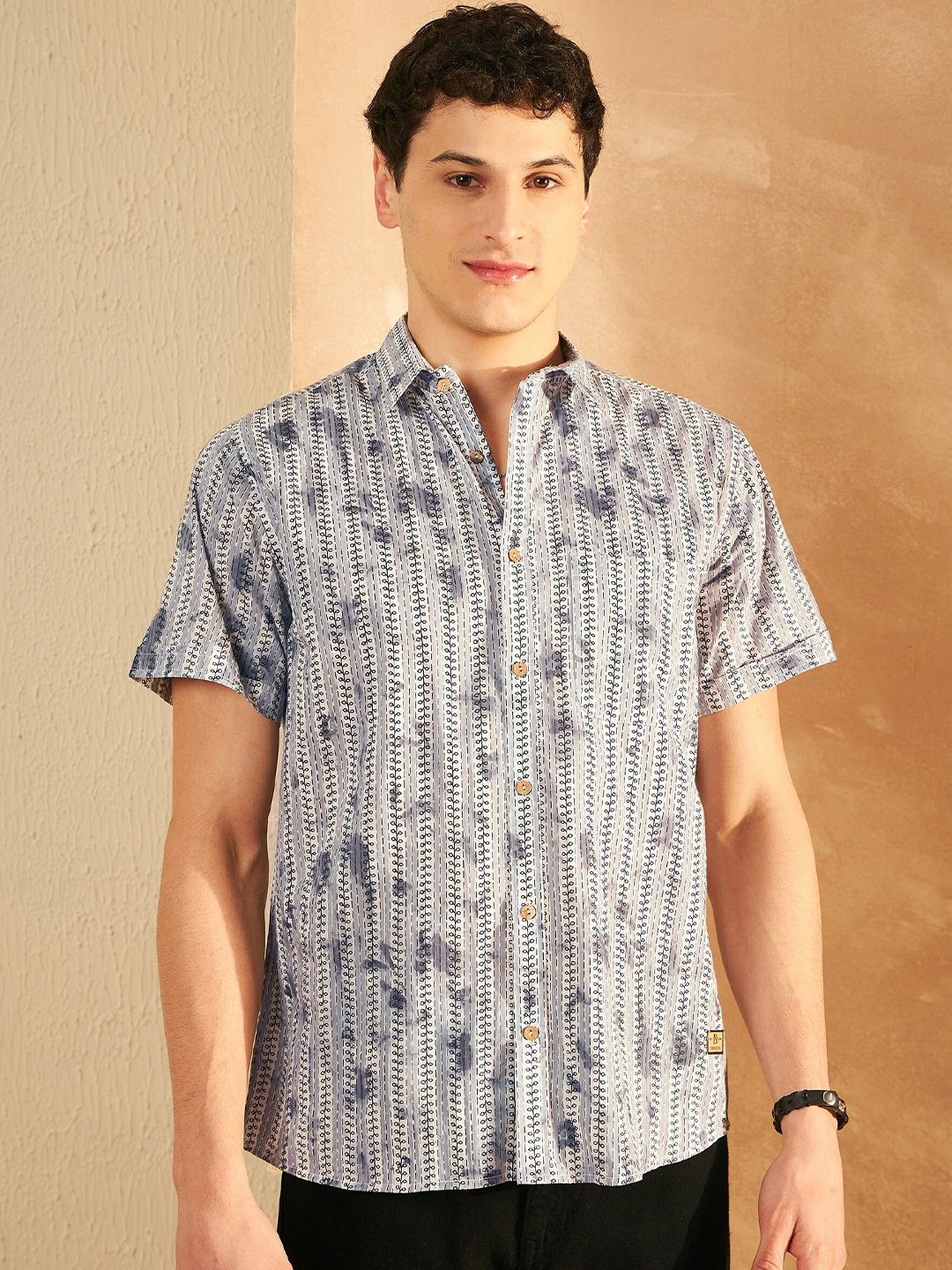 DENNISON Smart Printed Spread Collar Short Sleeves Cotton Lightweight Shirt