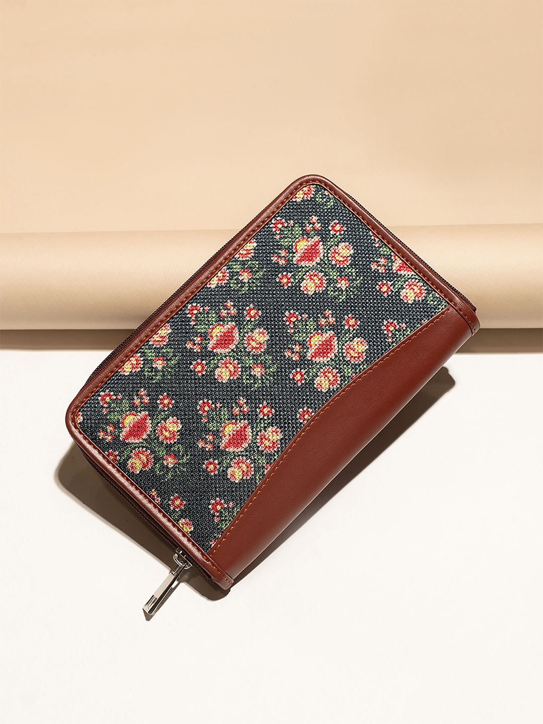 ZOUK Women Navy Blue & Pink Floral Printed Zip Around Wallet