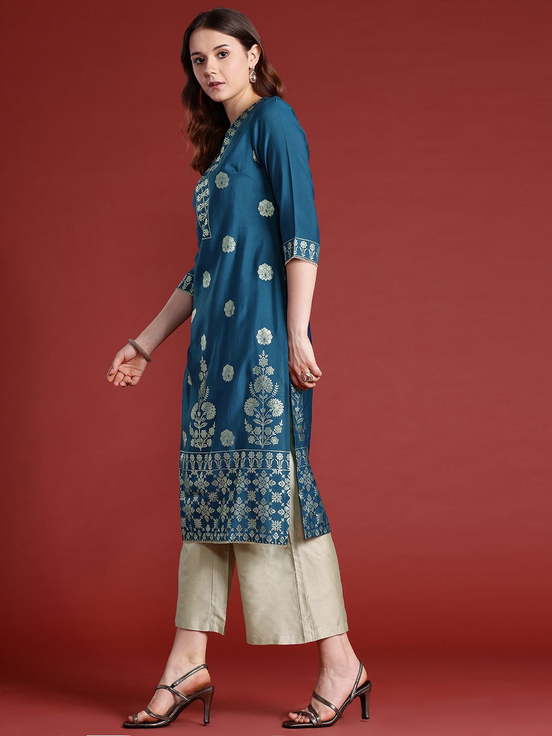 Anouk Ethnic Motifs Foil Printed Gotta Patti Kurta with Palazzos & Dupatta