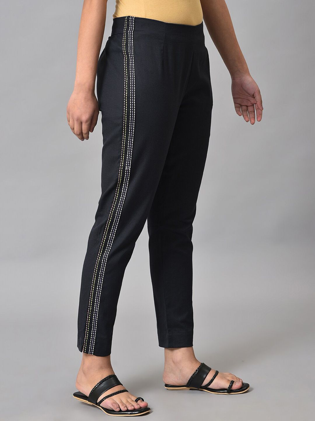 W Women Mid-Rise Regular Fit Trousers