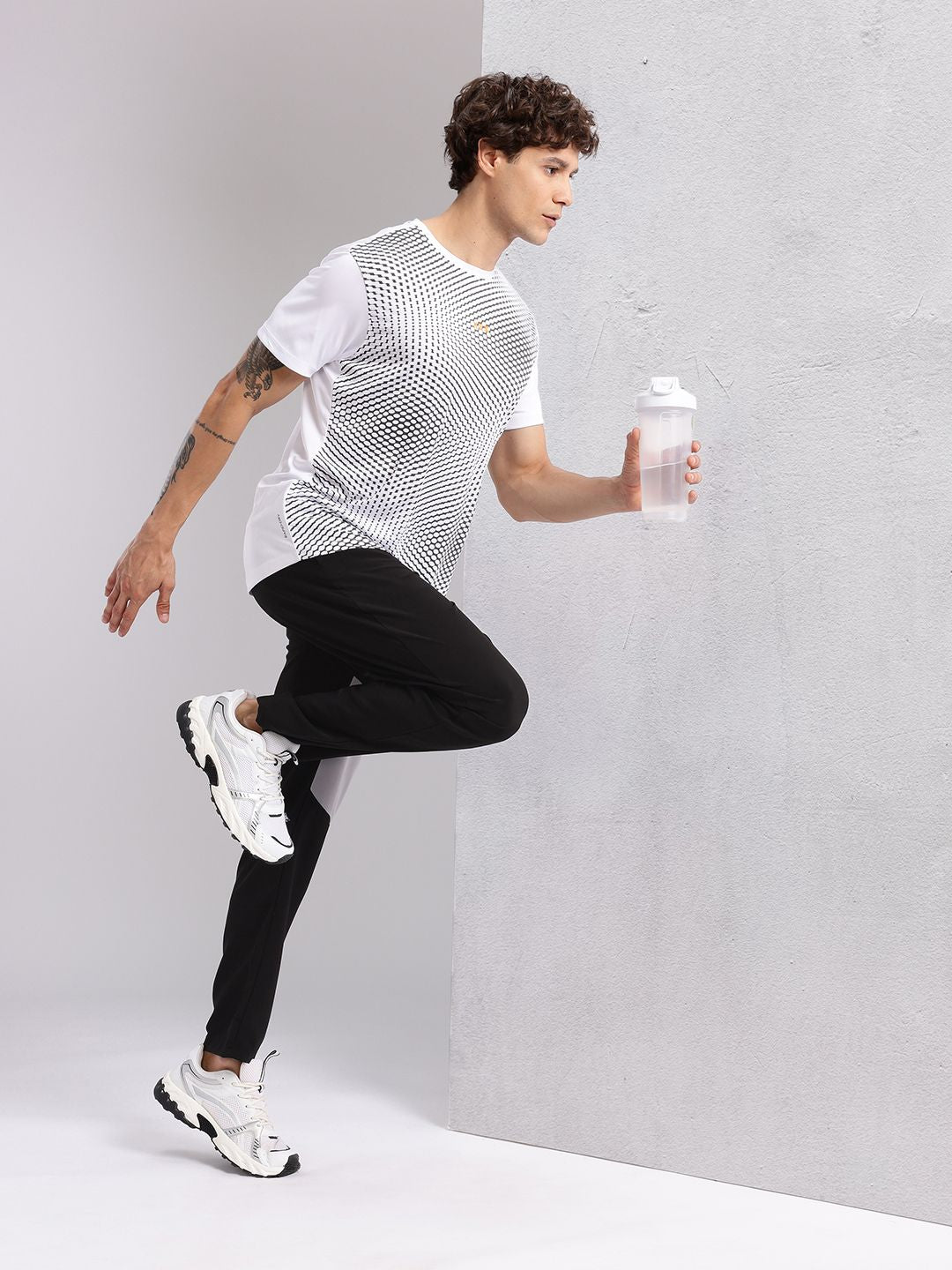 HRX oleh Hrithik Roshan Men Colourblocked Mid-Rise Running Seluar