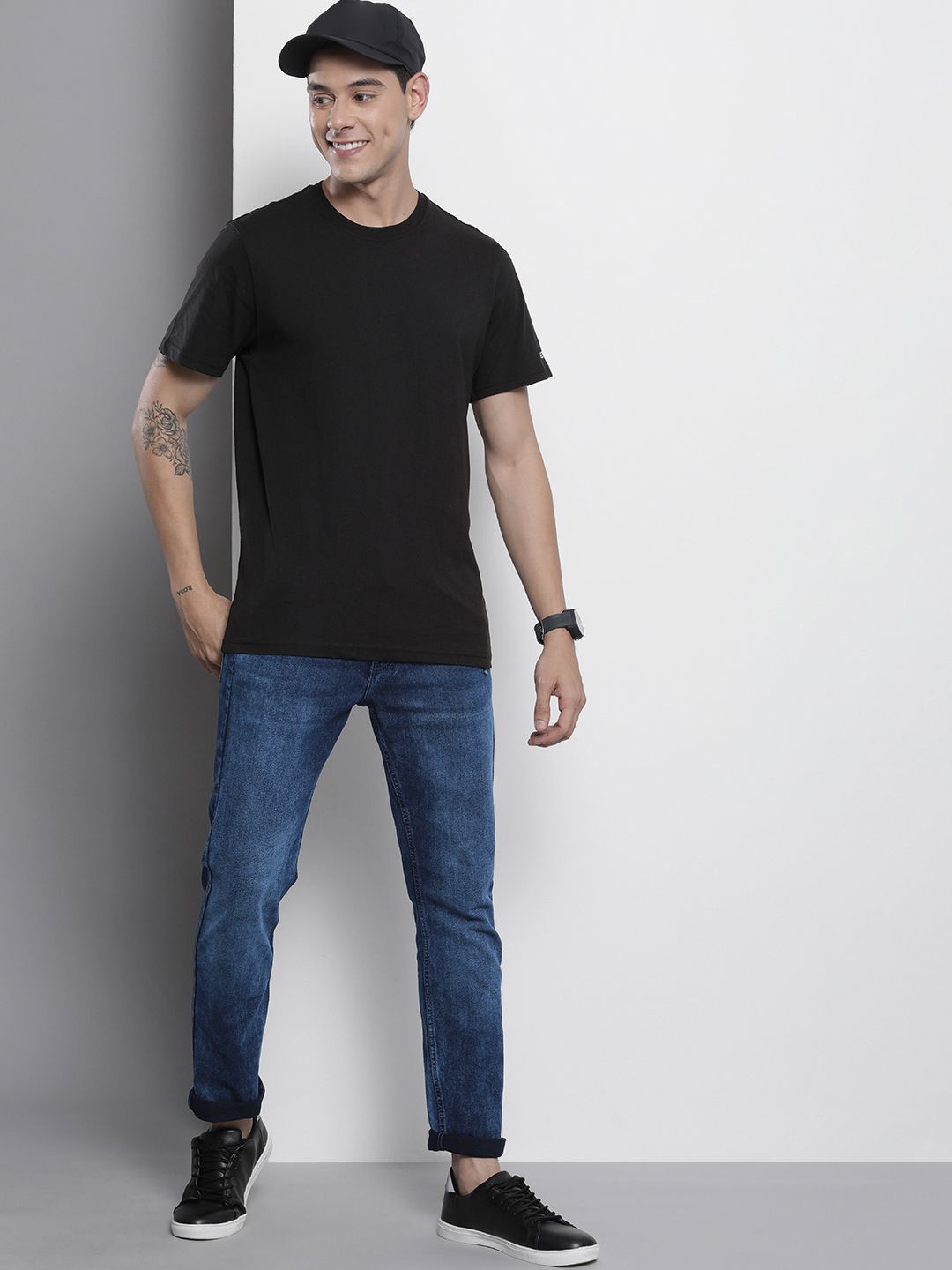 The Indian Garage Co Men Navy Blue Slim Straight Fit Light Fade Stretchable Jeans