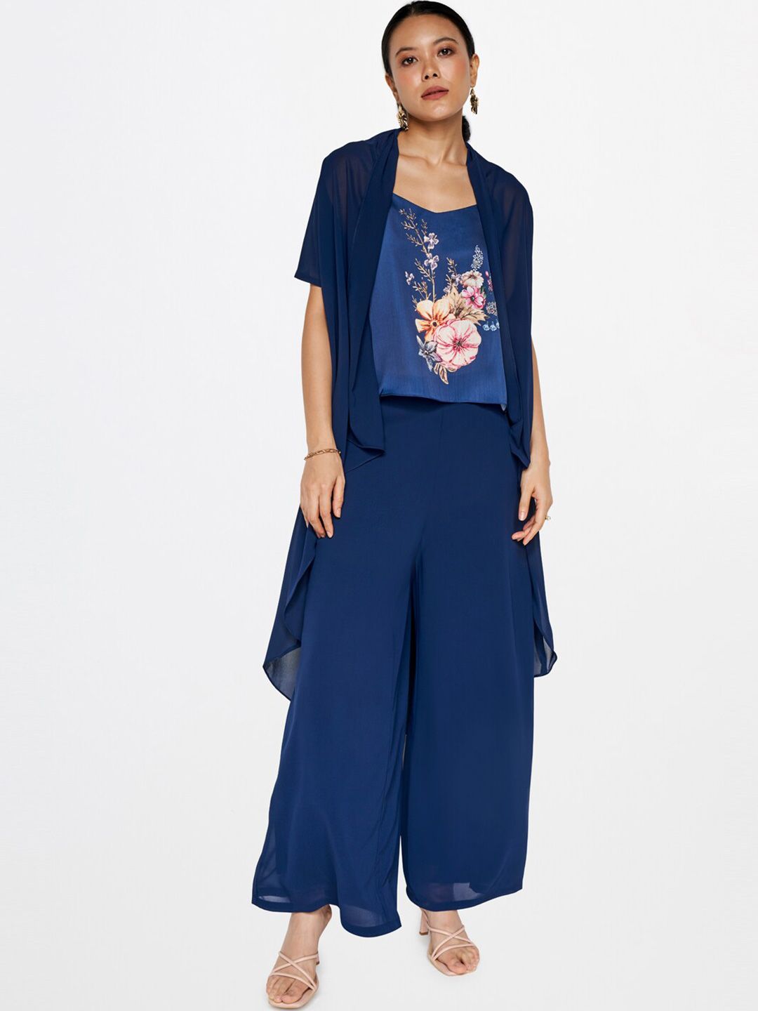 AND Printed Round Neck Top With Trousers & Shrug