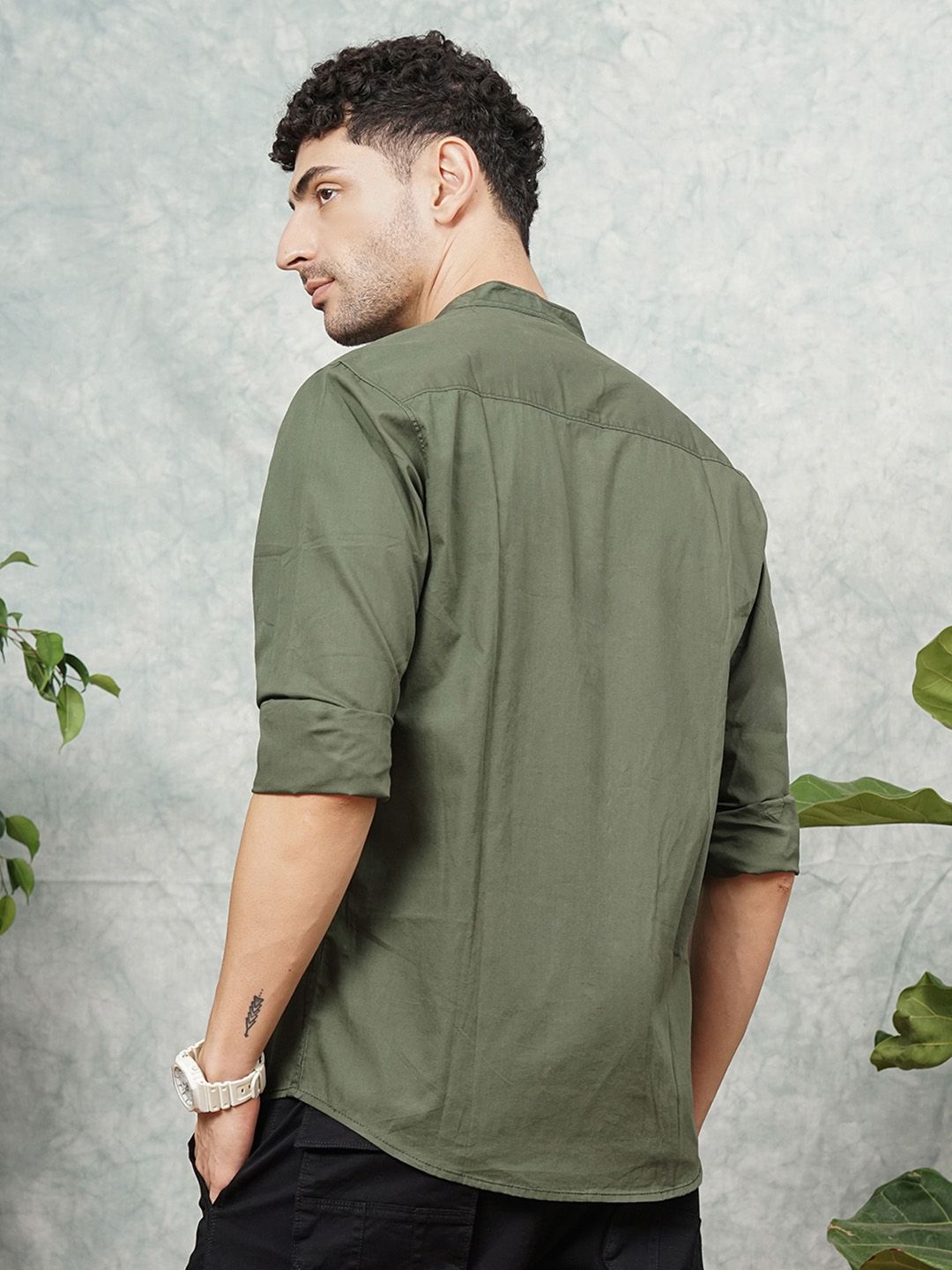 The Indian Garage Co Men Regular Fit Opaque Casual Shirt